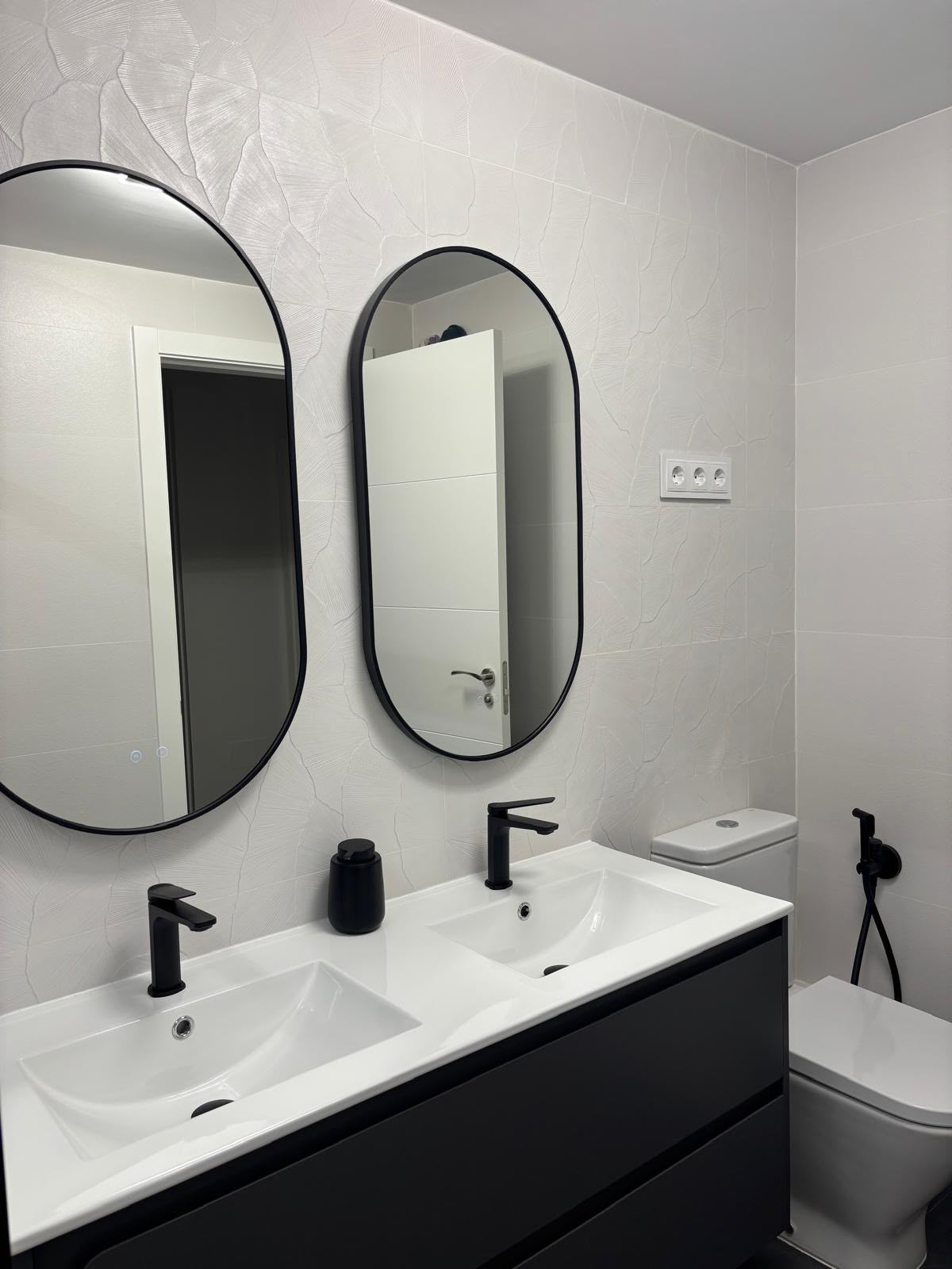 Baño reformado de día